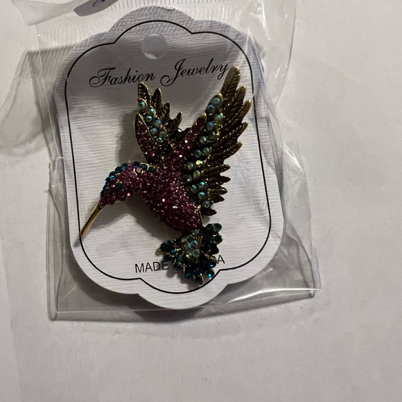 Animal and flower, brooches, and pins with Crystals and enameling - Picture 1 of 16